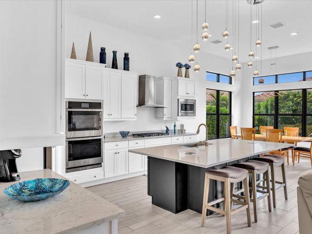 8928 E Bastille Cir Circle, Parkland, FL 33076