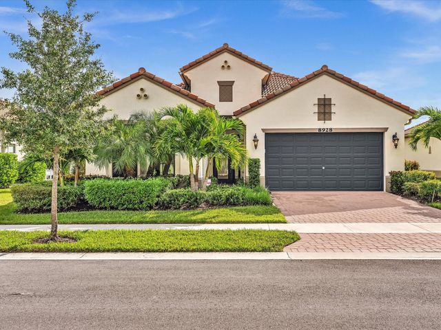 8928 E Bastille Cir Circle, Parkland, FL 33076