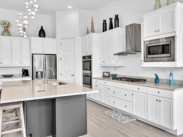 8928 E Bastille Cir Circle, Parkland, FL 33076