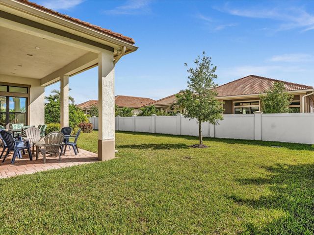 8928 E Bastille Cir Circle, Parkland, FL 33076