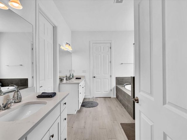 8928 E Bastille Cir Circle, Parkland, FL 33076