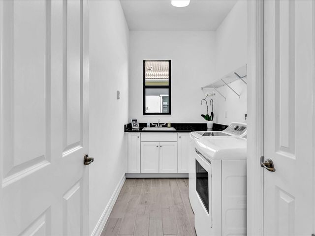 8928 E Bastille Cir Circle, Parkland, FL 33076