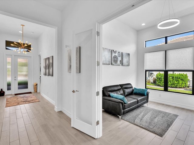 8928 E Bastille Cir Circle, Parkland, FL 33076