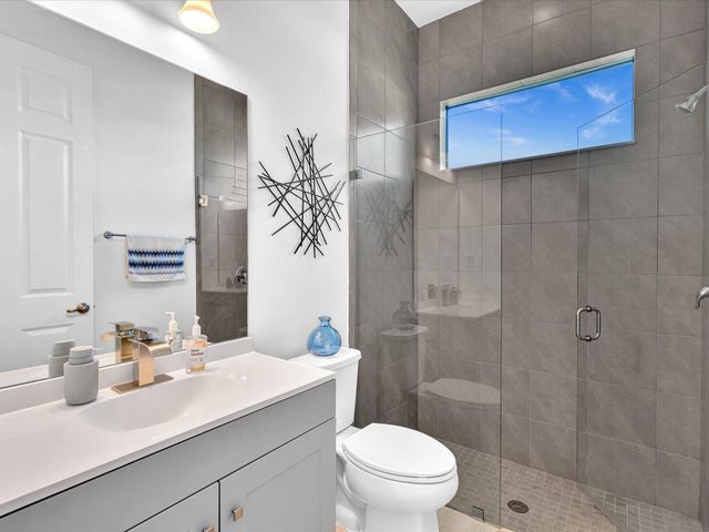 8928 E Bastille Cir Circle, Parkland, FL 33076