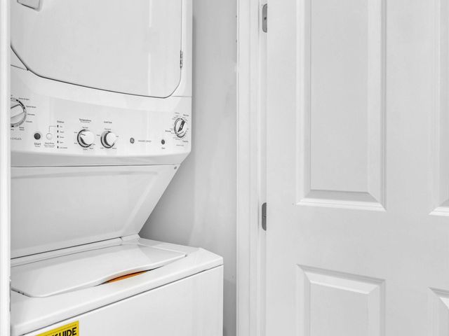 8928 E Bastille Cir Circle, Parkland, FL 33076