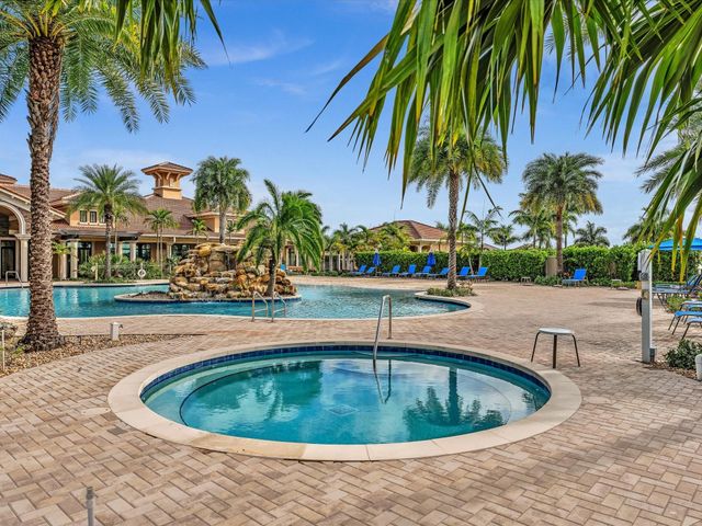 8928 E Bastille Cir Circle, Parkland, FL 33076