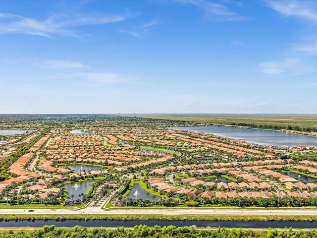 8928 E Bastille Cir Circle, Parkland, FL 33076