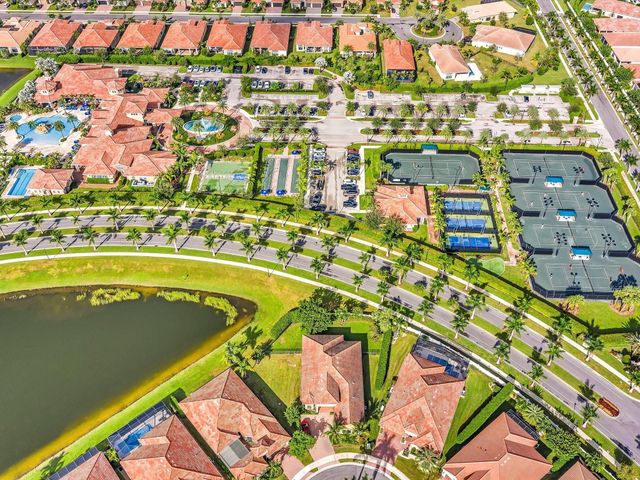 8928 E Bastille Cir Circle, Parkland, FL 33076