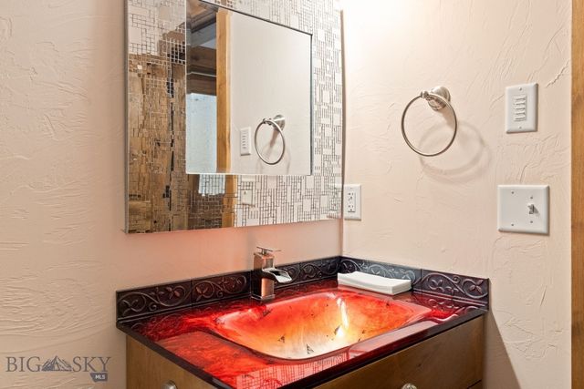 1940 W Dickerson 102, Bozeman, MT 59718