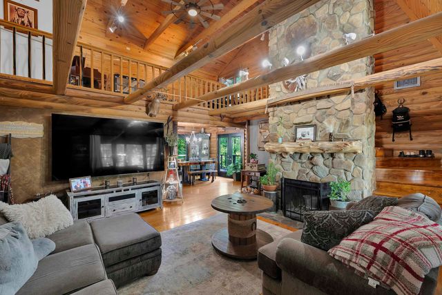 2440 Mount Lebanon Road, Campobello, SC 29322