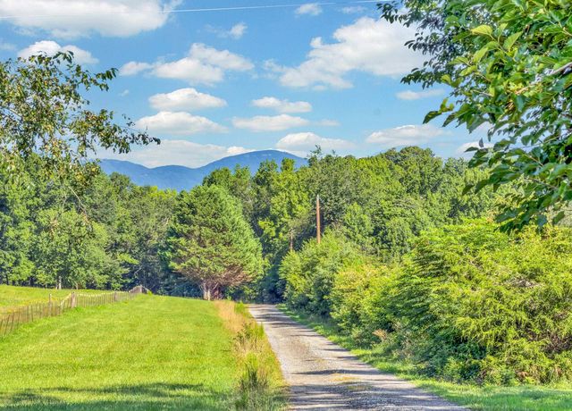 2440 Mount Lebanon Road, Campobello, SC 29322