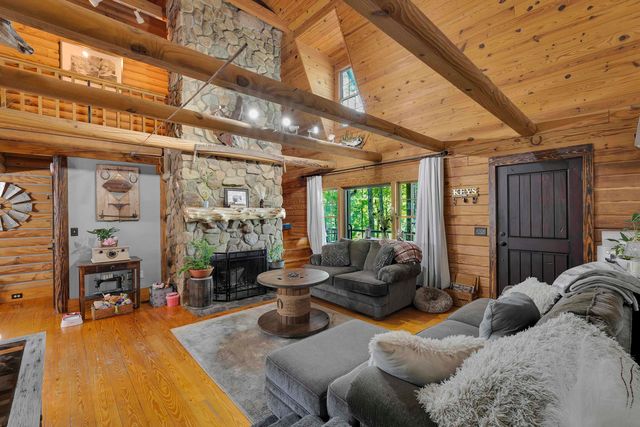2440 Mount Lebanon Road, Campobello, SC 29322