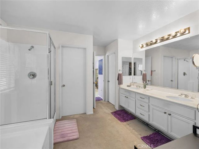 40 Linhaven, Irvine, CA 92602