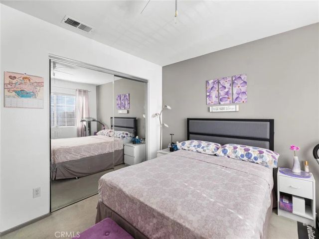 40 Linhaven, Irvine, CA 92602