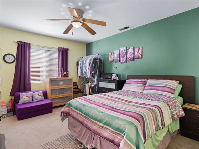 40 Linhaven, Irvine, CA 92602
