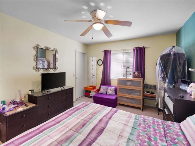 40 Linhaven, Irvine, CA 92602