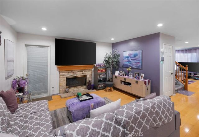 40 Linhaven, Irvine, CA 92602