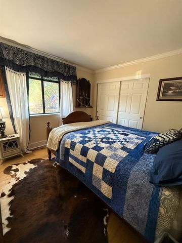 5685 Daisy Cir, Pollock Pines, CA 95726
