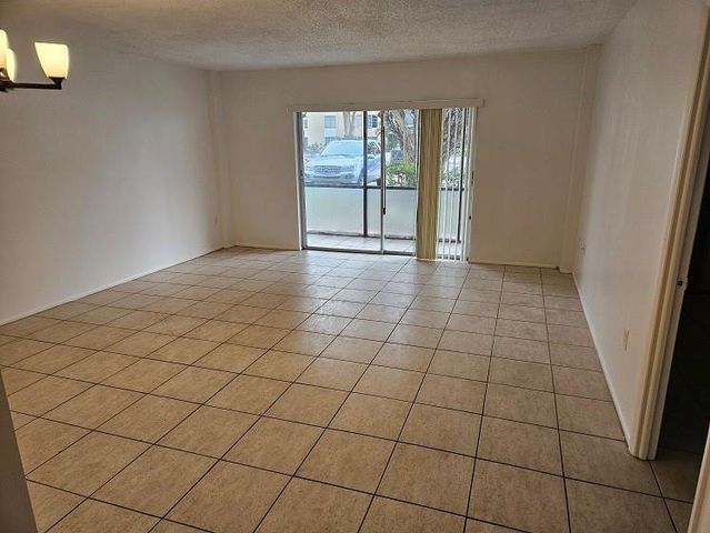 4158 Inverrary Drive 106, Lauderhill, FL 33319
