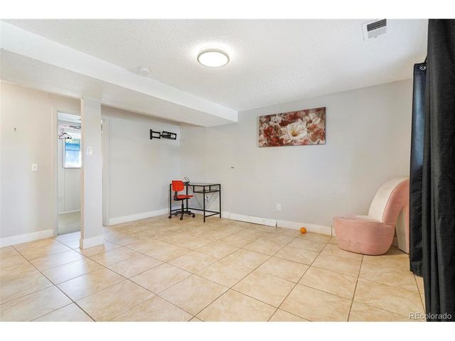 1444 S Helena Cir, Aurora, CO 80017