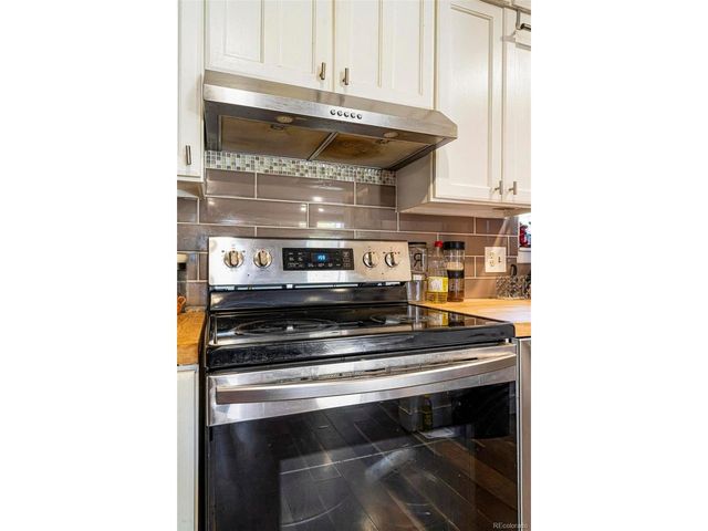 1444 S Helena Cir, Aurora, CO 80017