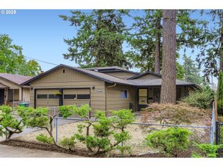7602 Se LONG St, Portland, OR 97206