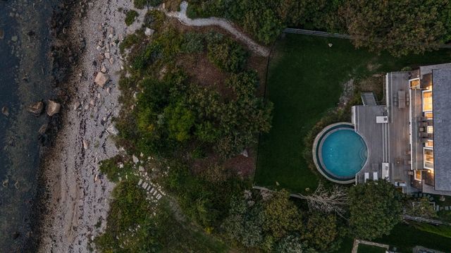 24 Westwood Road, Falmouth, MA 02556