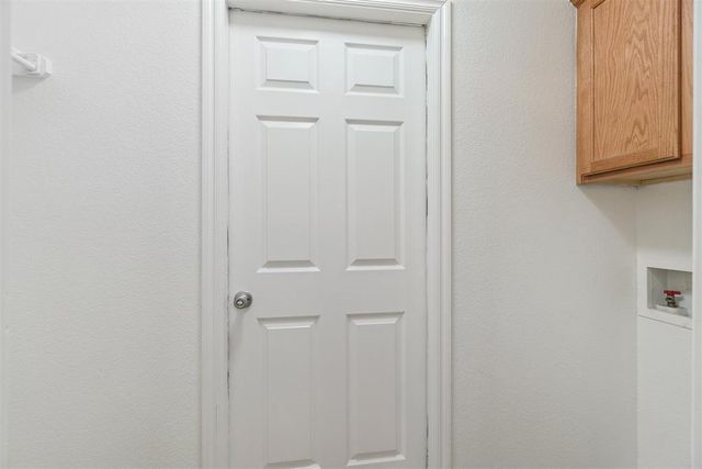 12325 SW 6th Street, Yukon, OK 73099