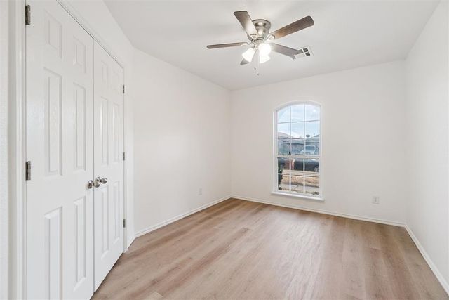 12325 SW 6th Street, Yukon, OK 73099