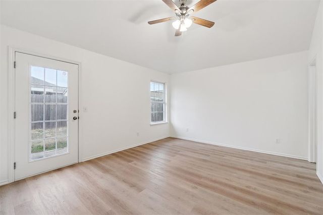 12325 SW 6th Street, Yukon, OK 73099