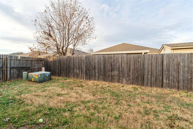 12325 SW 6th Street, Yukon, OK 73099