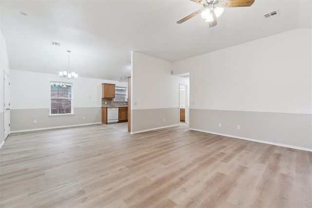 12325 SW 6th Street, Yukon, OK 73099