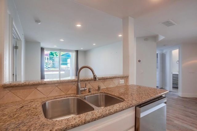 450 Stoney Point Way 135, Oceanside, CA 92058