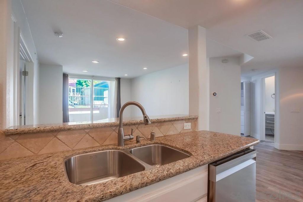 Image 10 of property listing at 450 Stoney Point Way 135, Oceanside, CA 92058