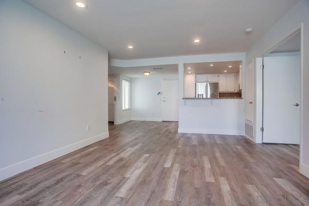 Image 11 of property listing at 450 Stoney Point Way 135, Oceanside, CA 92058