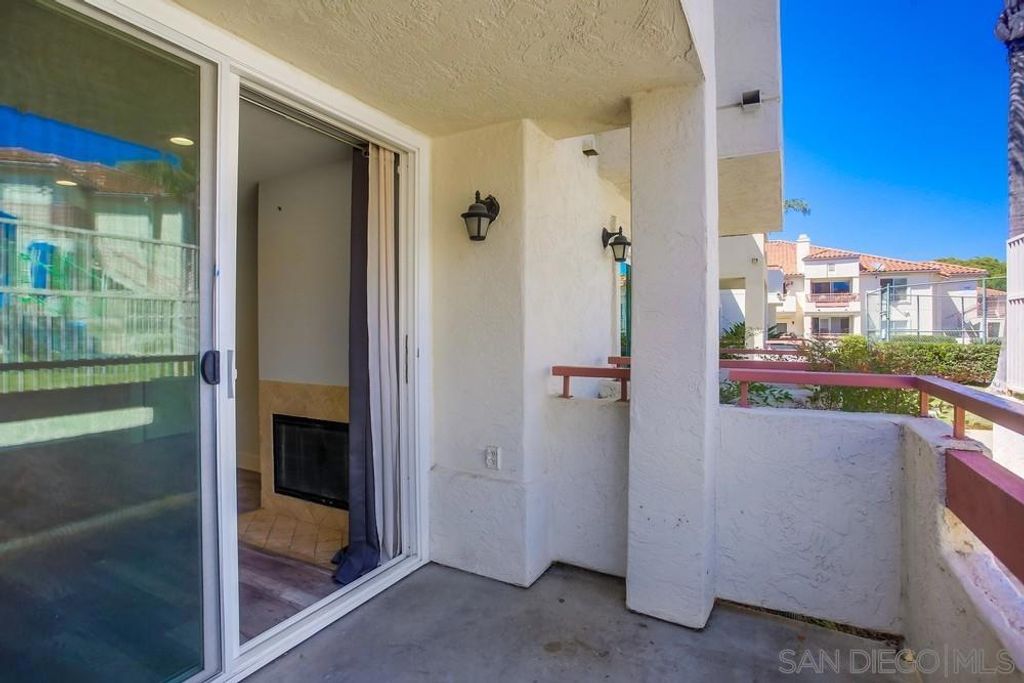 Image 29 of property listing at 450 Stoney Point Way 135, Oceanside, CA 92058