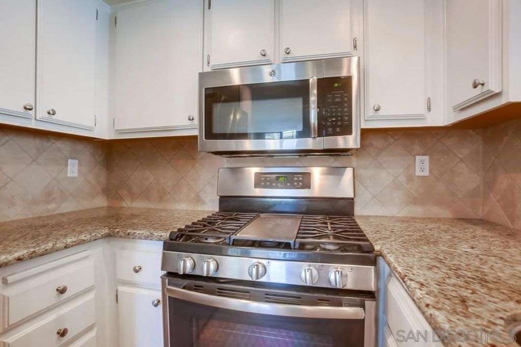 Image 9 of property listing at 450 Stoney Point Way 135, Oceanside, CA 92058