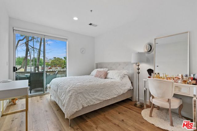 6400 Crescent Parkway 113, Playa Vista, CA 90094