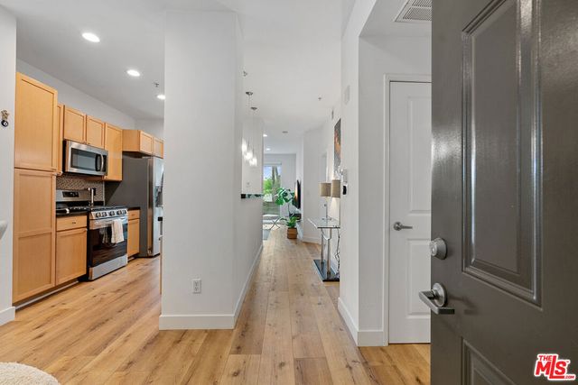 6400 Crescent Parkway 113, Playa Vista, CA 90094