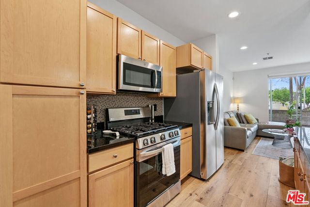 6400 Crescent Parkway 113, Playa Vista, CA 90094