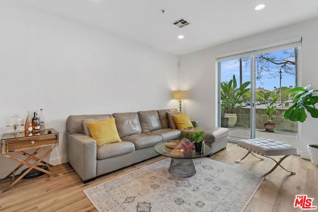 6400 Crescent Parkway 113, Playa Vista, CA 90094