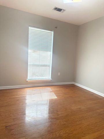 600 Parkside Dr, Thibodaux, LA 70301