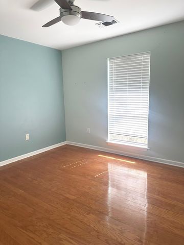 600 Parkside Dr, Thibodaux, LA 70301