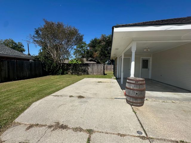 600 Parkside Dr, Thibodaux, LA 70301