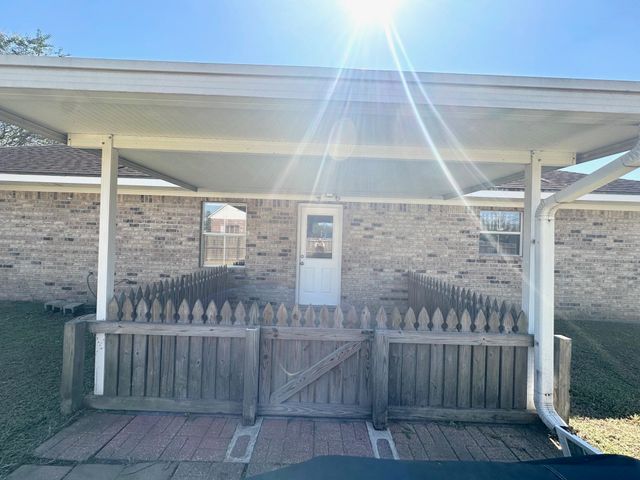 600 Parkside Dr, Thibodaux, LA 70301