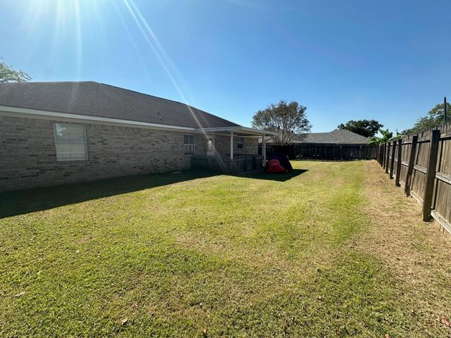 600 Parkside Dr, Thibodaux, LA 70301