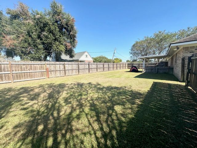 600 Parkside Dr, Thibodaux, LA 70301