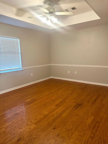 600 Parkside Dr, Thibodaux, LA 70301