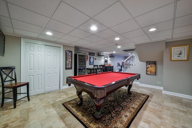 571 Apple River Drive, Naperville, IL 60565