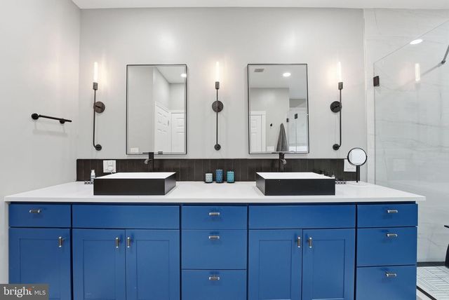 6608 CAVALIER DR, Alexandria, VA 22307